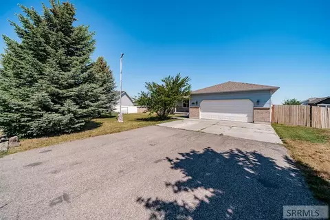 Exterior - 3879 E Ash Ln, Rigby, ID 83442 photo 2 of 8