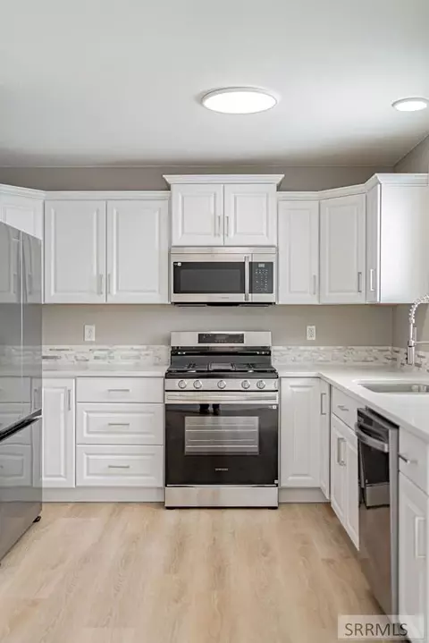 Kitchen - 3879 E Ash Ln, Rigby, ID 83442 photo 6 of 6