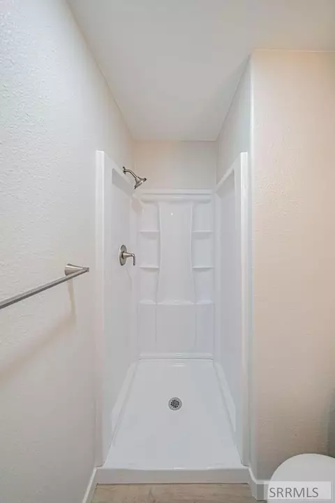 Bath - 3879 E Ash Ln, Rigby, ID 83442 photo 1 of 6