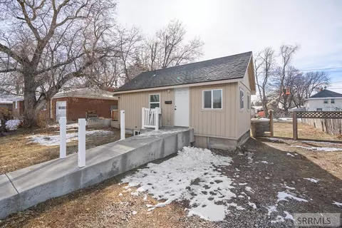 416 E 17th St, Idaho Falls, ID 83404