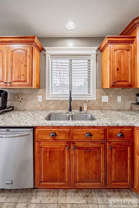 Kitchen - 4045 E 540 N, Rigby, ID 83442 photo 6 of 6