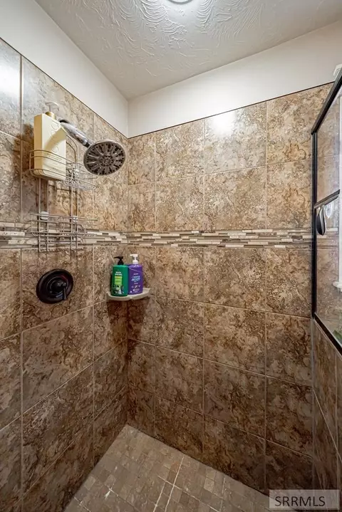Bath - 4045 E 540 N, Rigby, ID 83442 photo 3 of 6