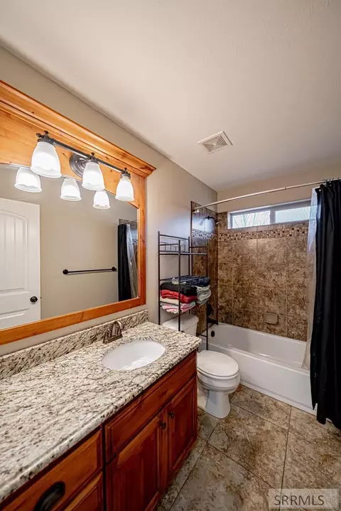 Bath - 4045 E 540 N, Rigby, ID 83442 photo 6 of 6