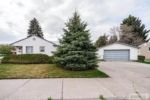 810 Cranmer Ave, Idaho Falls, ID 83401