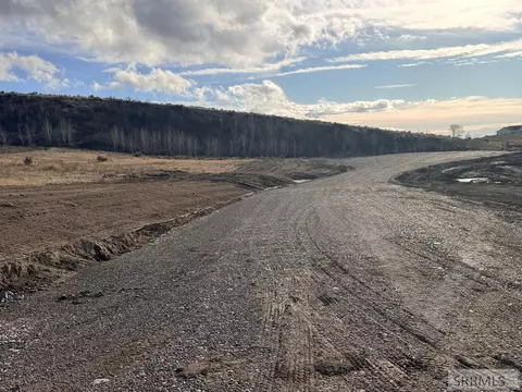 4 Paintbrush Ln, Idaho Falls, ID 83406