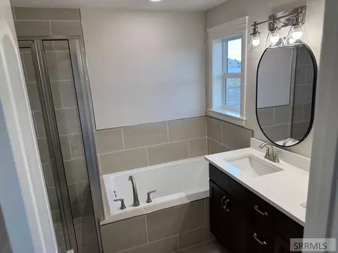 Bath - 3765 E 356 N, Rigby, ID 83442 photo 2 of 3