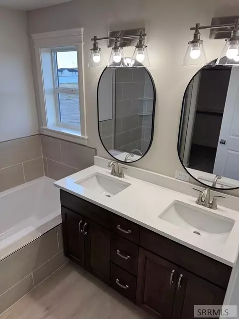 Bath - 3765 E 356 N, Rigby, ID 83442 photo 3 of 3
