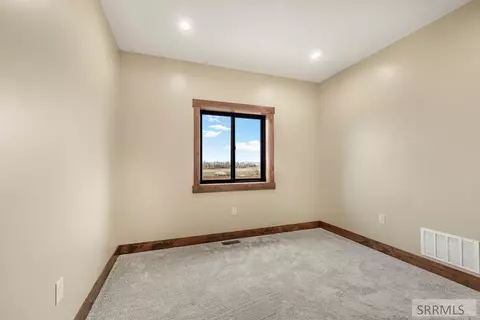 Bedroom - 2911 Hackamore Dr, Saint Anthony, ID 83445 photo 6 of 7