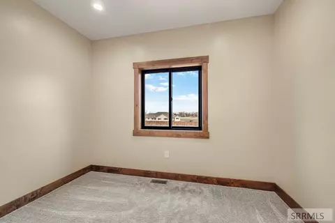 Bedroom - 2911 Hackamore Dr, Saint Anthony, ID 83445 photo 5 of 7