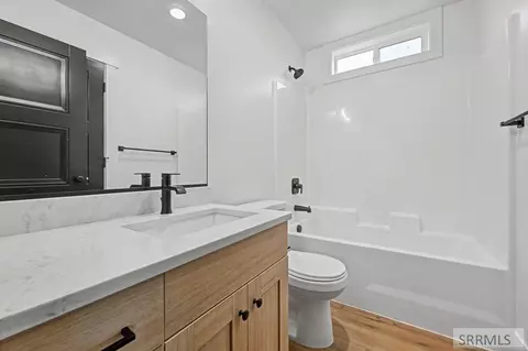 Bath - 3673 Eugene Ave, Ammon, ID 83406 photo 3 of 3