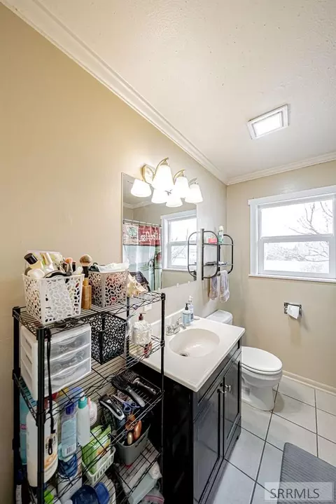 Bath - 318 S 3rd W, Rexburg, ID 83440 photo 1 of 6