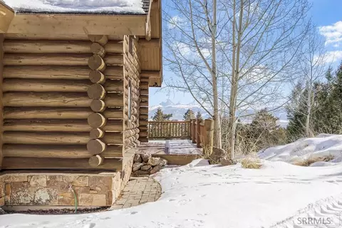 Exterior - 8157 Ripplinger Rd, Driggs, ID 83422 photo 6 of 7