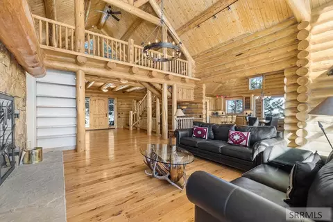 Living - 8157 Ripplinger Rd, Driggs, ID 83422 photo 3 of 8