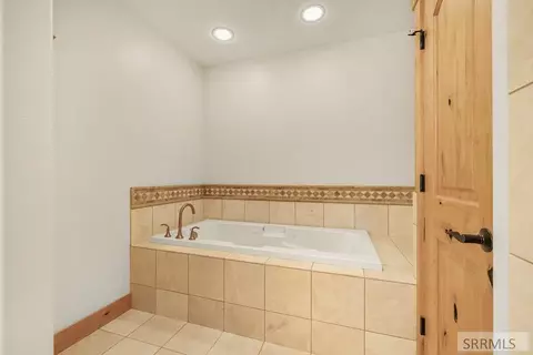 Bath - 8157 Ripplinger Rd, Driggs, ID 83422 photo 5 of 6