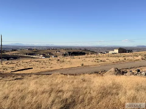 18 Paintbrush Ln, Idaho Falls, ID 83406