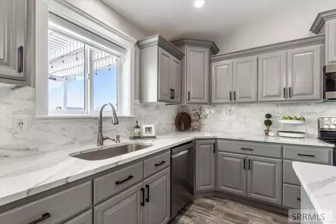 Kitchen - 1952 47th St, Ammon, ID 83401 photo 2 of 4
