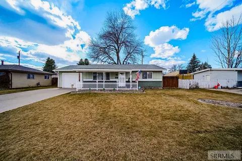 407 Valley Dr, Idaho Falls, ID 83401