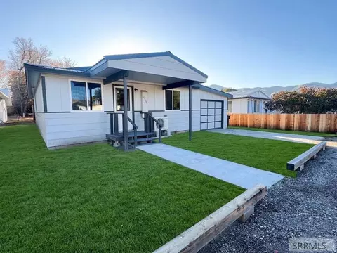 1509 Shoup St, Salmon, ID 83467