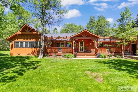 38833872 Lake Shore Dr, Island Park, ID 83429