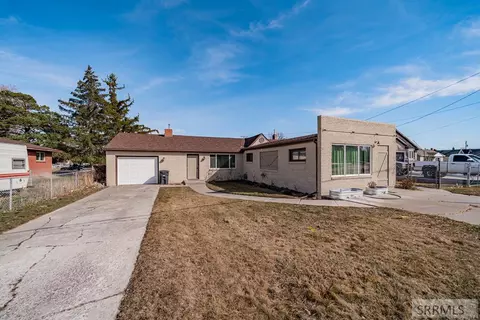 2955 S Central Ave, Ammon, ID 83406