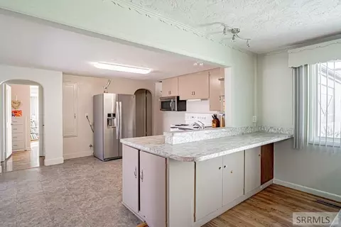 Kitchen - 2955 S Central Ave, Ammon, ID 83406 photo 2 of 7