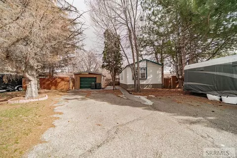 540 Coachman Dr, Idaho Falls, ID 83402