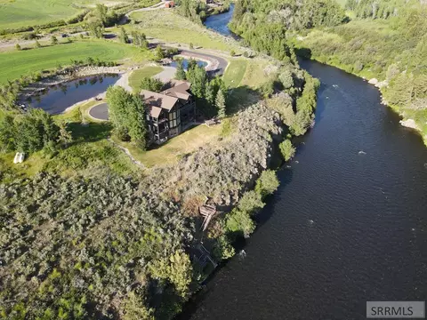 3944 Schaefer Ln, Ashton, ID 83420