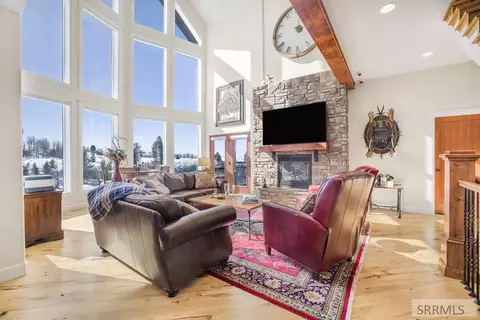 Living - 3944 Schaefer Ln, Ashton, ID 83420 photo 2 of 4