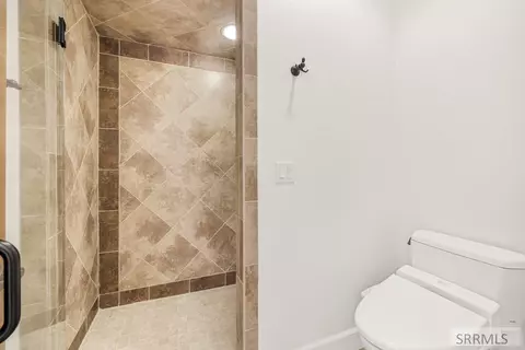 Bath - 3944 Schaefer Ln, Ashton, ID 83420 photo 2 of 12