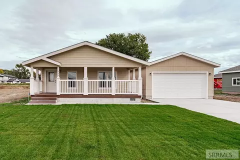 960 Cottage Ln, Blackfoot, ID 83221