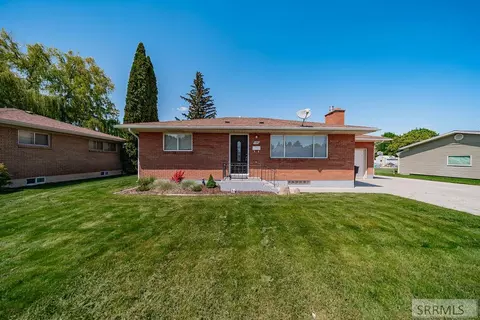 185 Spruce St, Shelley, ID 83274