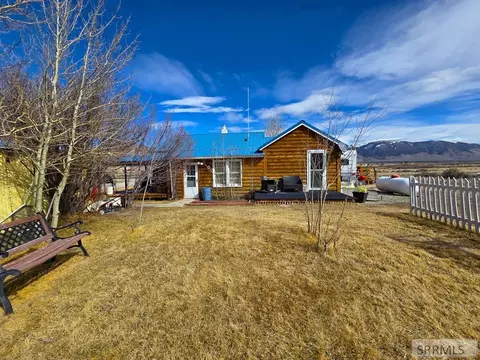 Exterior - 401 S 3rd St, Leadore, ID 83464 photo 18 of 29