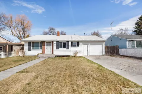 161 Beacon Dr, Idaho Falls, ID 83402