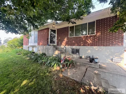 645 Bannock Ave, American Falls, ID 83211