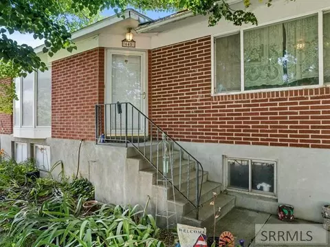 645 Bannock Ave, American Falls, ID 83211