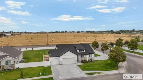 2525 E Pinnacle Dr, Idaho Falls, ID 83401