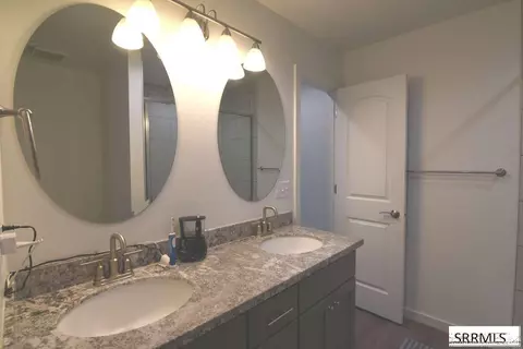 Bath - 1324 Stone Dr, Rexburg, ID 83440 photo 3 of 8