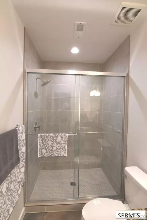 Bath - 1324 Stone Dr, Rexburg, ID 83440 photo 7 of 8