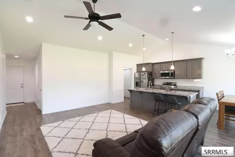 Entry Way - 1324 Stone Dr, Rexburg, ID 83440 photo 1 of 5