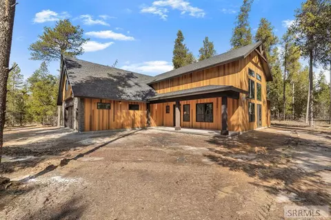 1527 Shadow Run, Ashton, ID 83420