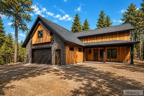 1527 Shadow Run, Ashton, ID 83420