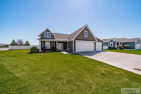 1960 N Mesa Canyon Dr, Idaho Falls, ID 83401