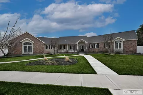 160 E Woodhaven Ln, Idaho Falls, ID 83404