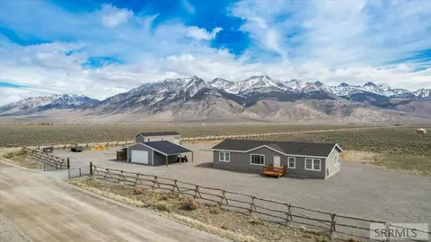 5897 W Remington Ridge Rd, Mackay, ID 83251