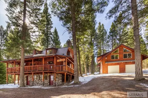 3626 Meadow View Ln, Island Park, ID 83429