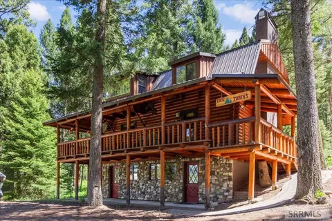 3626 Meadow View Ln, Island Park, ID 83429