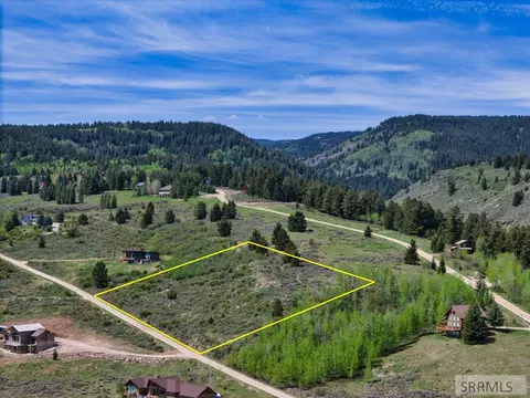 2401 Grandview Dr, Tetonia, ID 83452