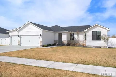 1953 N Mesa Canyon Dr, Idaho Falls, ID 83401