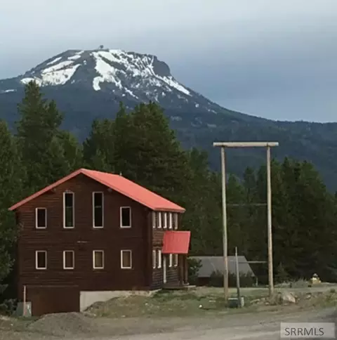 4120 Quakie Ln, Island Park, ID 83429