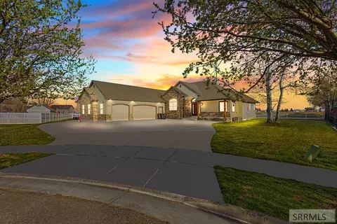 2917 Woodbridge Cir, Idaho Falls, ID 83401